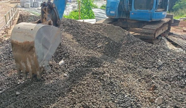 Lippo Karawaci Cendana Icon Riverside 9 ~blog/2024/8/1/pemindahan_split_ke_dekat_sungai_untuk_akses_mobil_buang_tanah